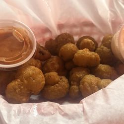 Auntie Skinner's Riverboat Club - Fried mushrooms