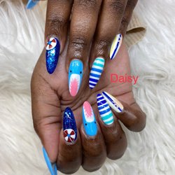 T&T Nails And Spa - Full set acrylic with design by Daisy