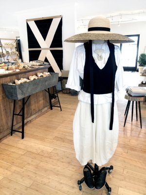 Design Menagerie by null