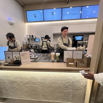 heytea - Inside is really clean and organized - Bubble Tea Near Me - New York, New York