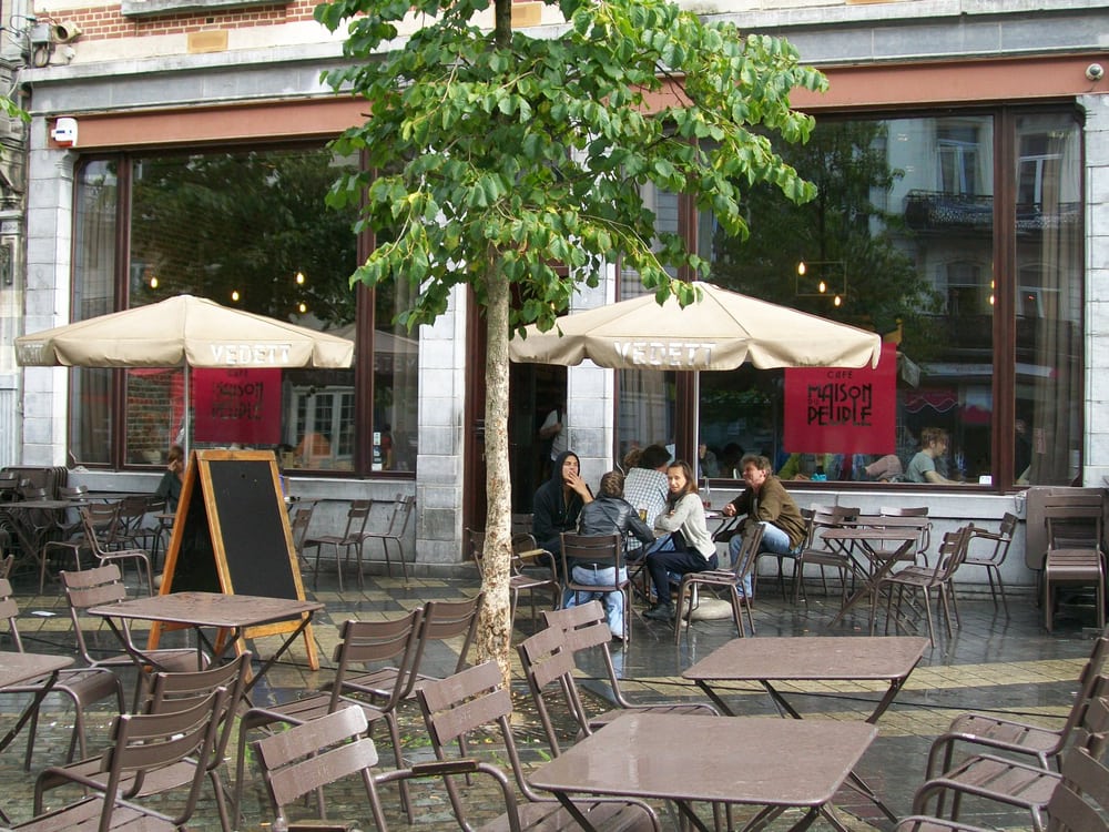CAFÉ MAISON DU PEUPLE Updated October 2024 48 Photos & 87 Reviews Parvis de SaintGilles