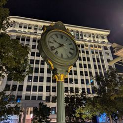 San Jacinto Plaza - Antique clock (E. Howard Inc) - "El Paso 1911".