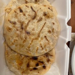 Pupusa Revuelta
