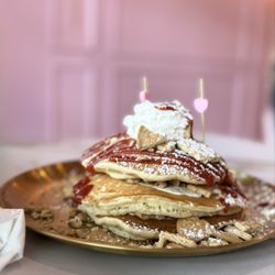 Keik Restaurant - Guava & Cream Cheese pancake