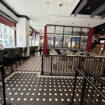 Park Ave Kitchen by David Burke - American Near Me - New York, New York Park Ave Kitchen by David Burke - American Near Me - New York, New York