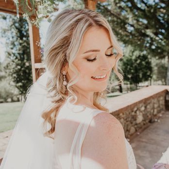 Looks by Rachelle - Makeup Artists Near Me