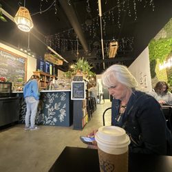 Blue's Brews - Charming ambiance