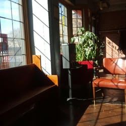 Salon Q