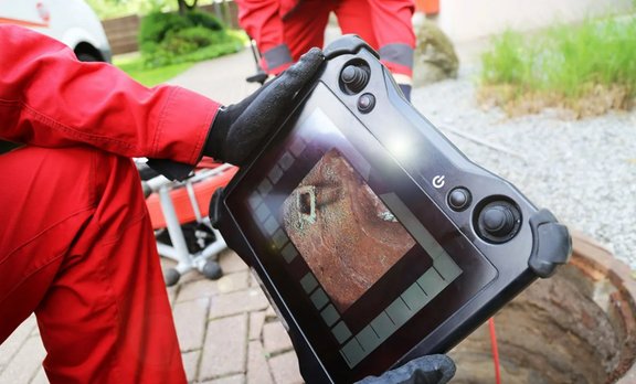 Drains & Excavation Services Logo