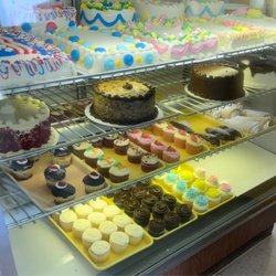 Federal Bake Shop - Cake case