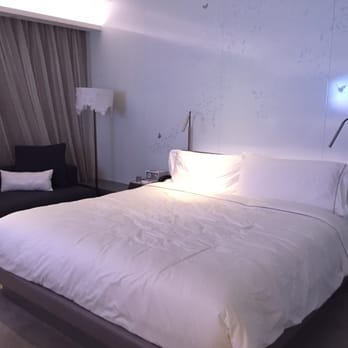 香港W酒店 - Their standard room - Hotels Near Me - Hong Kong, HK