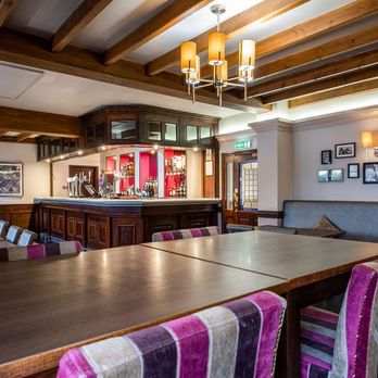 Olde Barn Hotel - Bar and Cocktail Lounge - Hotels Near Me - Grantham, LIN