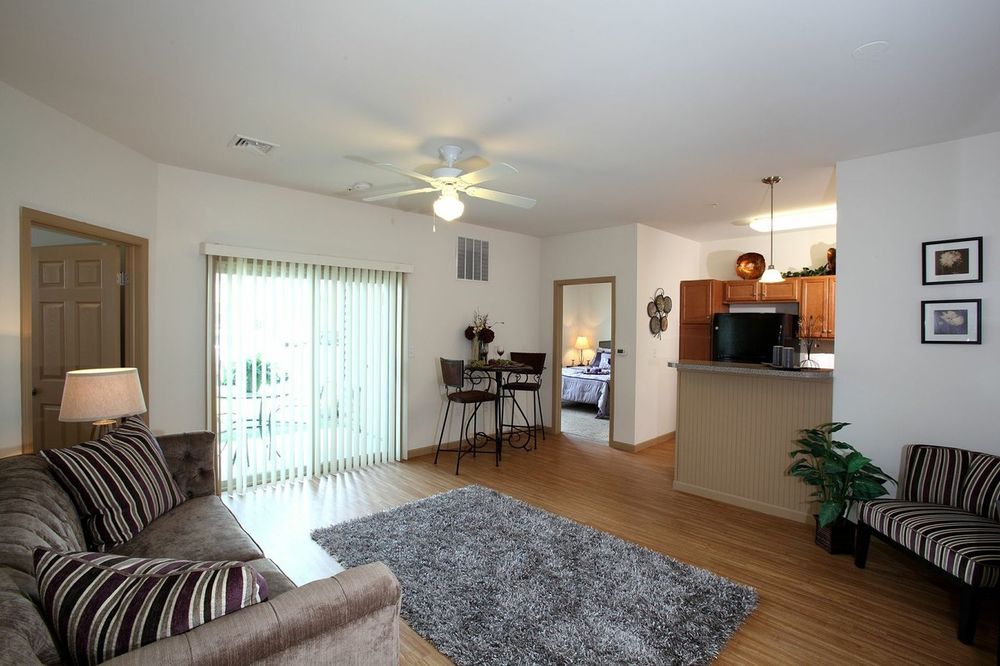 IVY RIDGE APARTMENTS Updated October 2024 16 Photos 589 Yale St