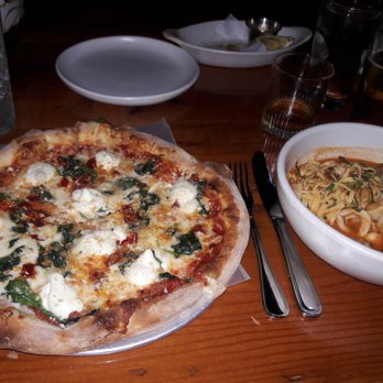 The Parlor - Spicy Florentine Pizza/Spicy Sea Food Linquini - Pizza Near Me - Phoenix, Arizona The Parlor - Spicy Florentine Pizza/Spicy Sea Food Linquini - Pizza Near Me - Phoenix, Arizona