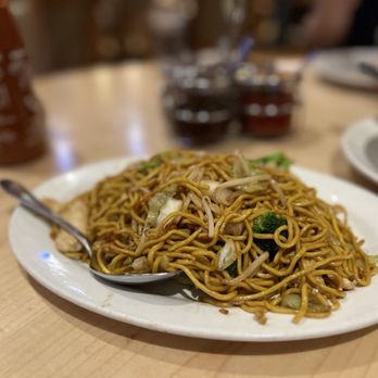 Bamboo - Chicken Lo Mein - Chinese Near Me - Temecula, California