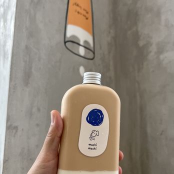Machi Machi - Black Milk Tea with Panna Cotta - Bubble Tea Near Me - Richmond, British Columbia