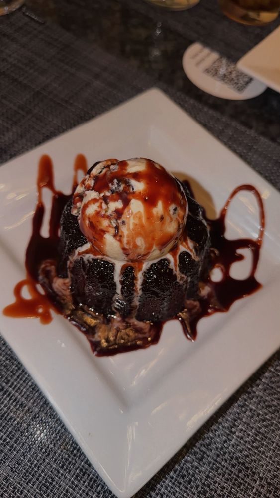 IVR Restaurant & Bar Logo