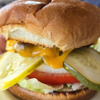 El Cap Restaurant - World Champ Cheeseburger! - Burgers Near Me - St. Petersburg, Florida