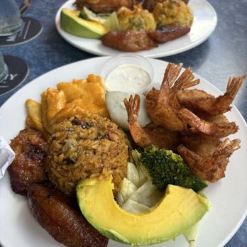 Petite Pump Room - Lunch - Caribbean Near Me - St. Thomas, Virgin Islands