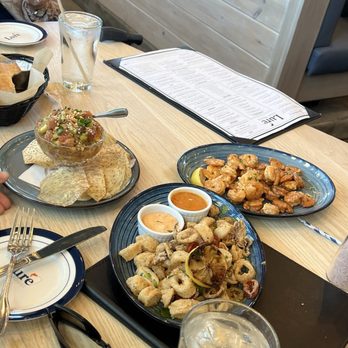 Lure Fish House - Seafood Near Me - Porter Ranch, California