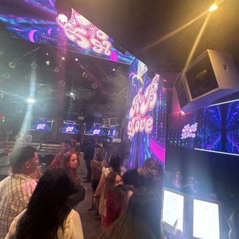 Beso - Dance Clubs Near Me - Downey, California