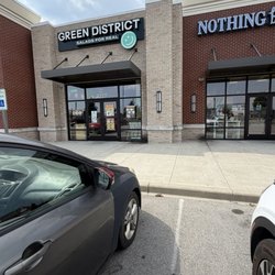 Green District Salads - Veterans Parkway - Storefront near Veterans Parkway and I-65 interchange