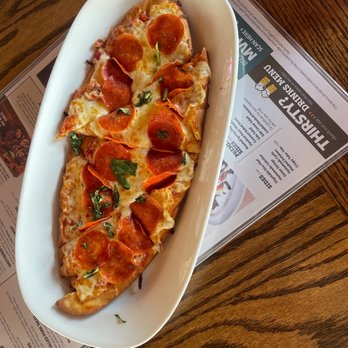 Carolina Ale House - Pepperoni flatbread - American Near Me - Augusta, Georgia Carolina Ale House - Pepperoni flatbread - American Near Me - Augusta, Georgia