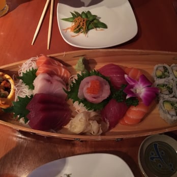 Blue Taleh - Sushi Bars Near Me - Lowell, Massachusetts