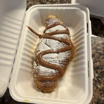 Smartbean Coffee House - Guava and Cheese Croissant - Breakfast & Brunch Near Me - Hialeah, Florida
