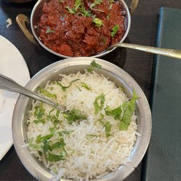 Lamb vindaloo and rice