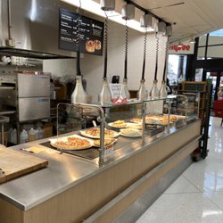 Hy-Vee Fast & Fresh - Pizza and pasta food bar.