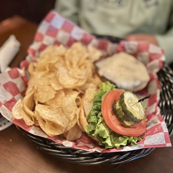 Millie's on Main - Kids' cheeseburger - American Near Me - Mackinac Island, Michigan Millie's on Main - Kids' cheeseburger - American Near Me - Mackinac Island, Michigan