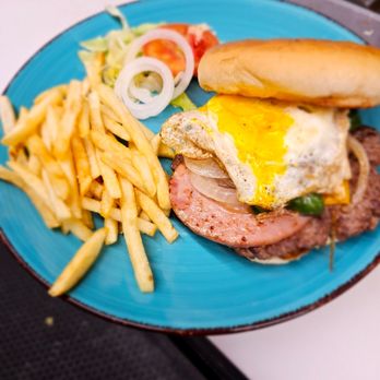 The Oasis Belen - Brunch burger - Breakfast & Brunch Near Me - Belen, New Mexico