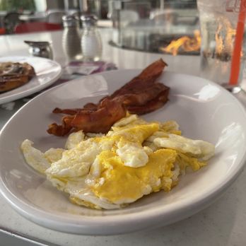 Ruby's Diner - Bacon and eggs - American Near Me - San Clemente, California Ruby's Diner - Bacon and eggs - American Near Me - San Clemente, California