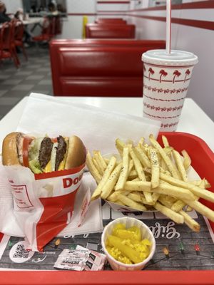 In-N-Out Burger by null