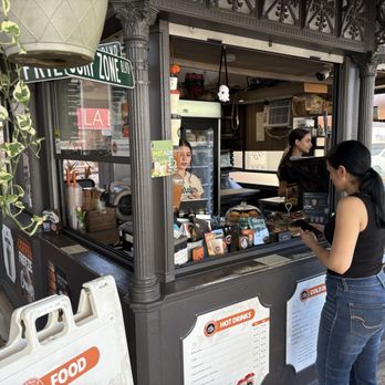Friend's Cafe Rincon - Área de pedido - Cafes Near Me - Rincon, Puerto Rico Friend's Cafe Rincon - Área de pedido - Cafes Near Me - Rincon, Puerto Rico