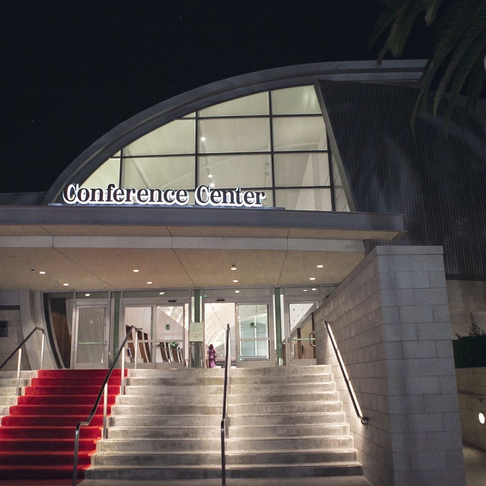 Unique Chic Events - Red carpet at entrance - Party & Event Planning Near Me - Los Angeles, California Unique Chic Events - Red carpet at entrance - Party & Event Planning Near Me - Los Angeles, California