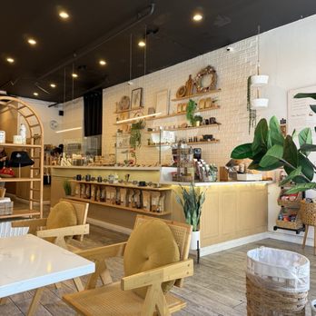 Diamond Coffee N Pastry - Interior - Coffee & Tea Near Me - San Francisco, California Diamond Coffee N Pastry - Interior - Coffee & Tea Near Me - San Francisco, California