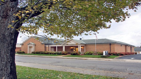 Collins Mckee Stone Funeral Home Broad Street Martinsville Va