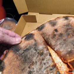 Alley Cat Pizzeria - Barbequed pizza?? :-( Very bad and could not be eaten by anyone.