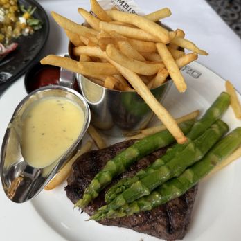 Zambistro Restaurant - Sept 2026 - Steak with asparagus, fries and béarnaise sauce - perfect - New American Near Me - Medina, New York