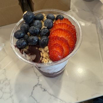 Easy Açaí - Açaí bowl with cupuaçu, granola, blueberries, and strawberries. - Juice Bars & Smoothies Near Me - Ponte Vedra Beach, Florida Easy Açaí - Açaí bowl with cupuaçu, granola, blueberries, and strawberries. - Juice Bars & Smoothies Near Me - Ponte Vedra Beach, Florida