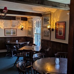 Fife 'n Drum Restaurant & Inn