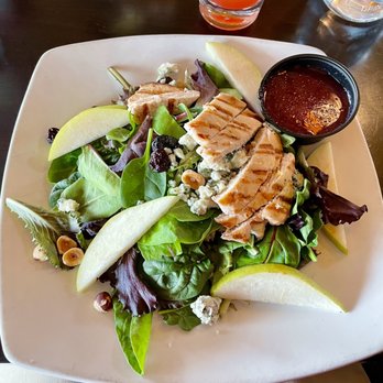 Langdon's Grill - a plate of salad with chicken and apples - American Near Me - Aurora, Oregon