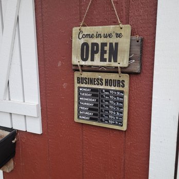 The Cow's Coop - Hours - Farmers Market Near Me - Canton, Connecticut