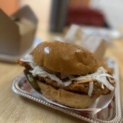 The Club Burgers & Sandwiches - Sando Hot Chicken