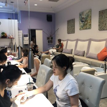 Madelyn Chicago Nail Spa - Nail Salons Near Me - Chicago, Illinois