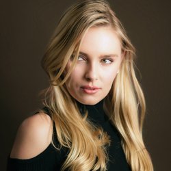 Multi Visual Studios - Book Your Professional Headshots! Give us a Call at (619) 962-9292