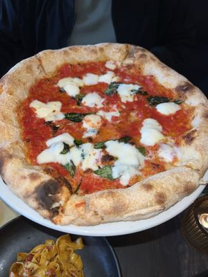 Pizzeria Delfina - Mission by null