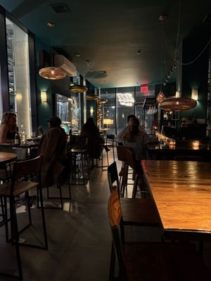 Zizi Wine Bar by null